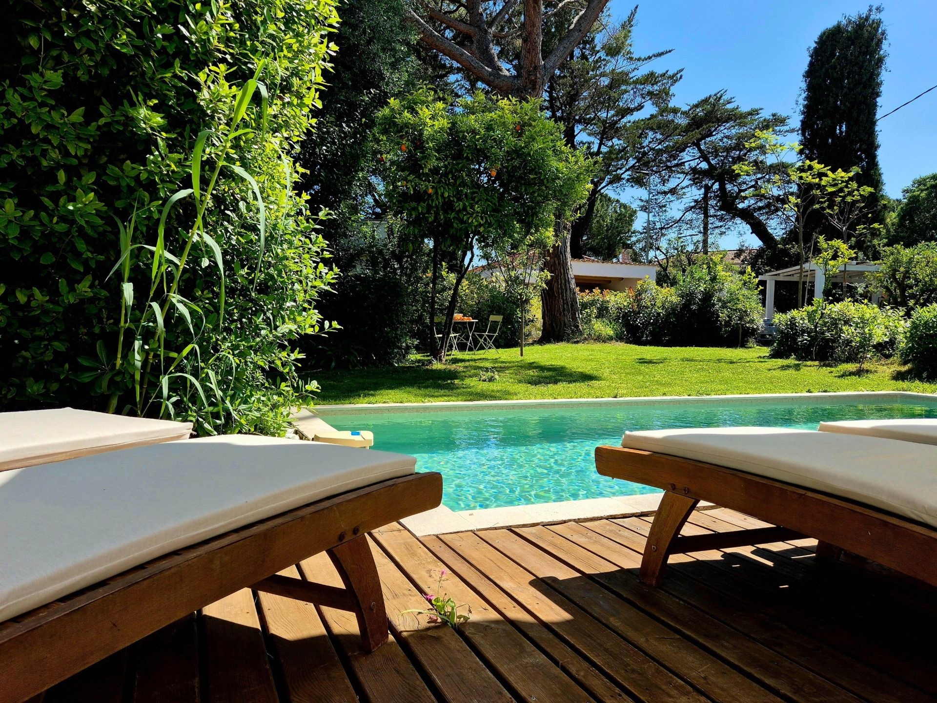 villa 5 Rooms for sale on CANNES (06400)
