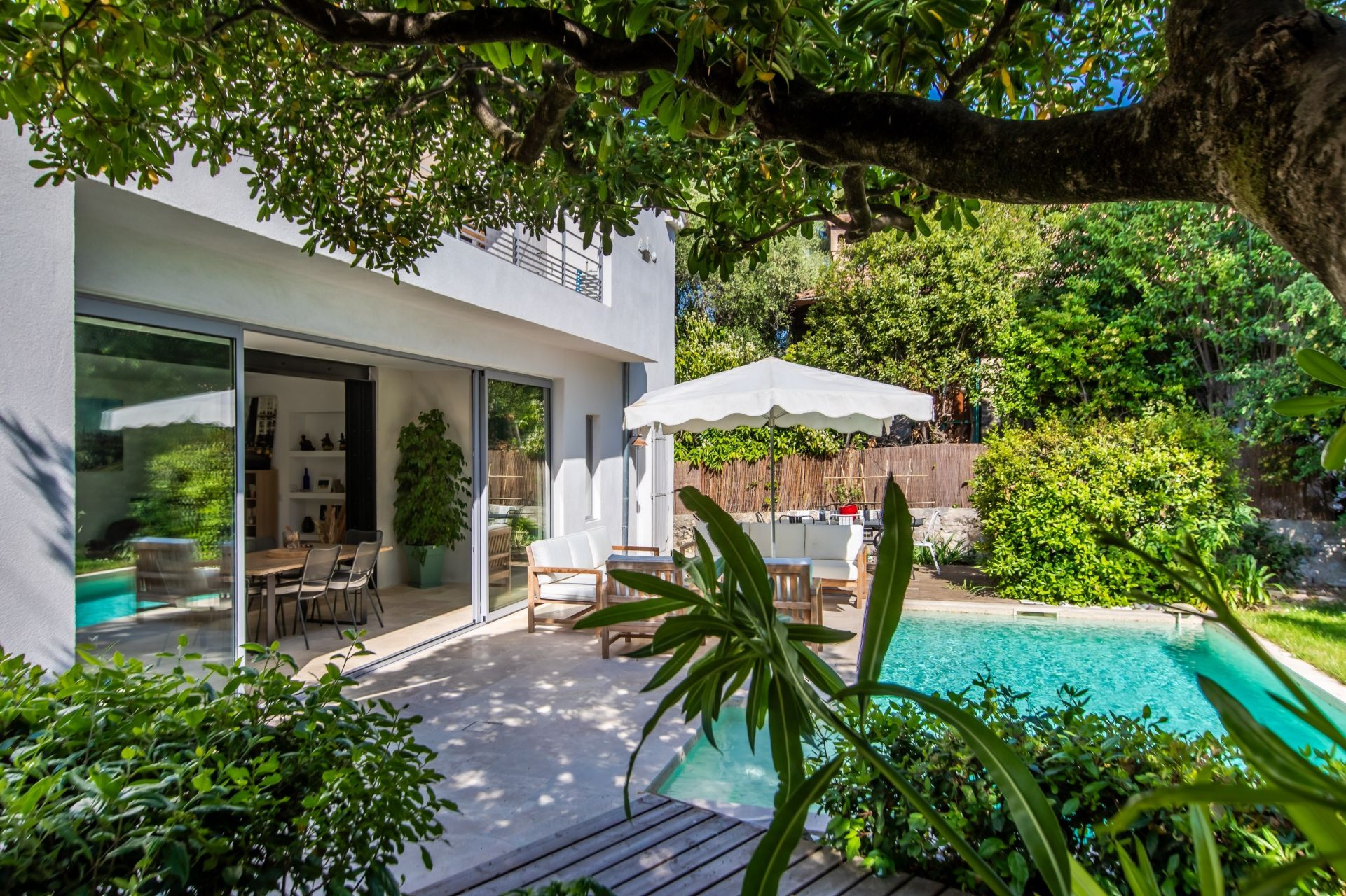 villa 5 Rooms for sale on CANNES (06400)