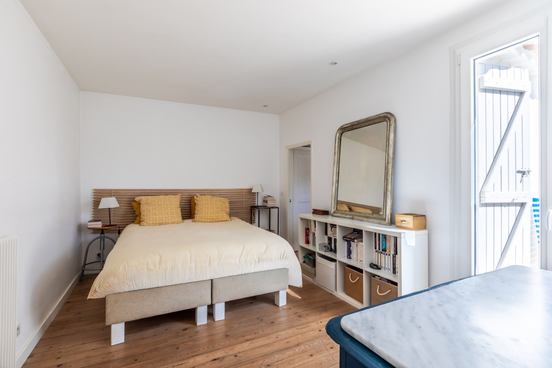 villa 5 Rooms for sale on CANNES (06400)