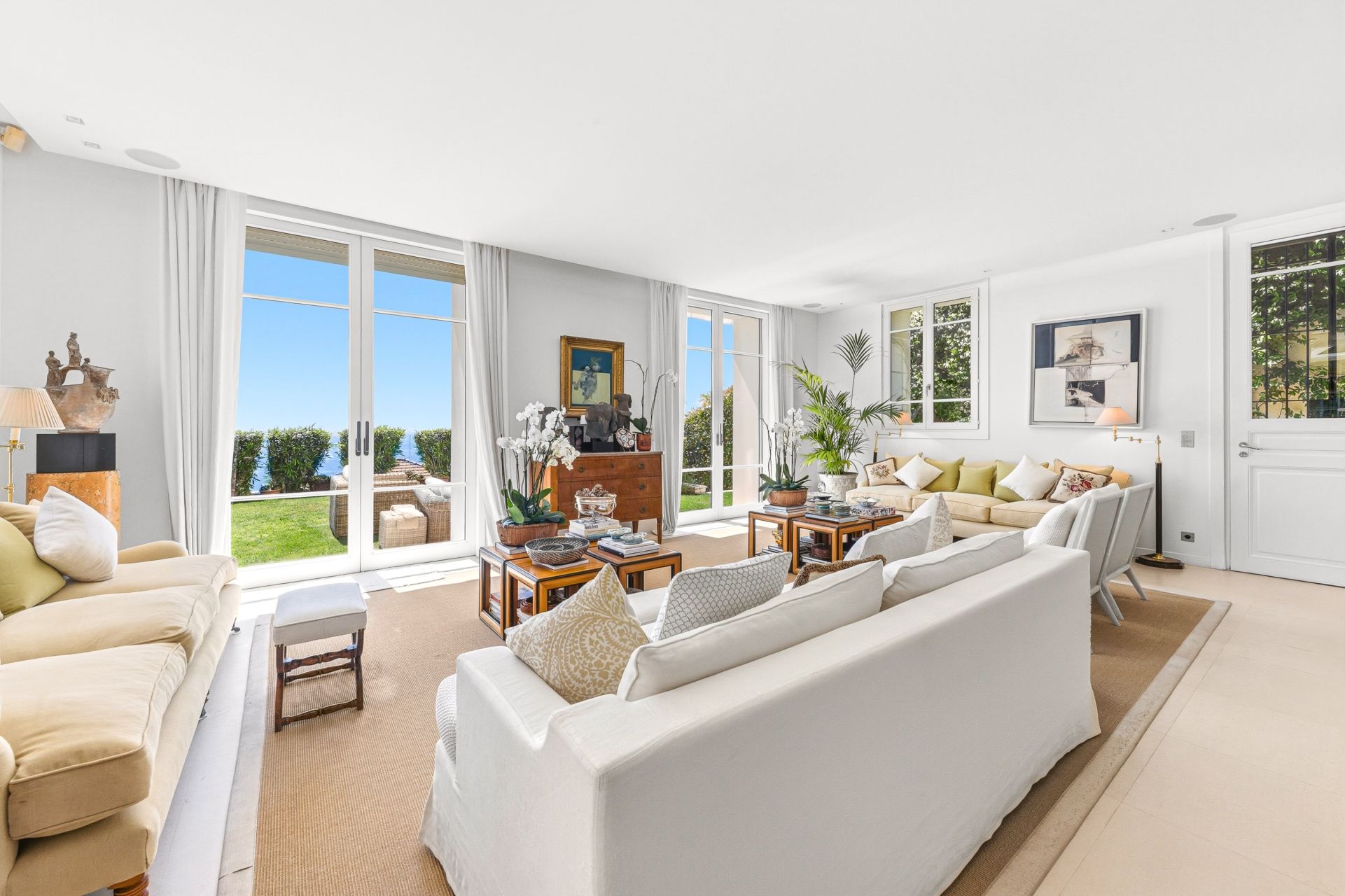 hôtel particulier 8 Pièces en vente sur BEAULIEU SUR MER (06310)