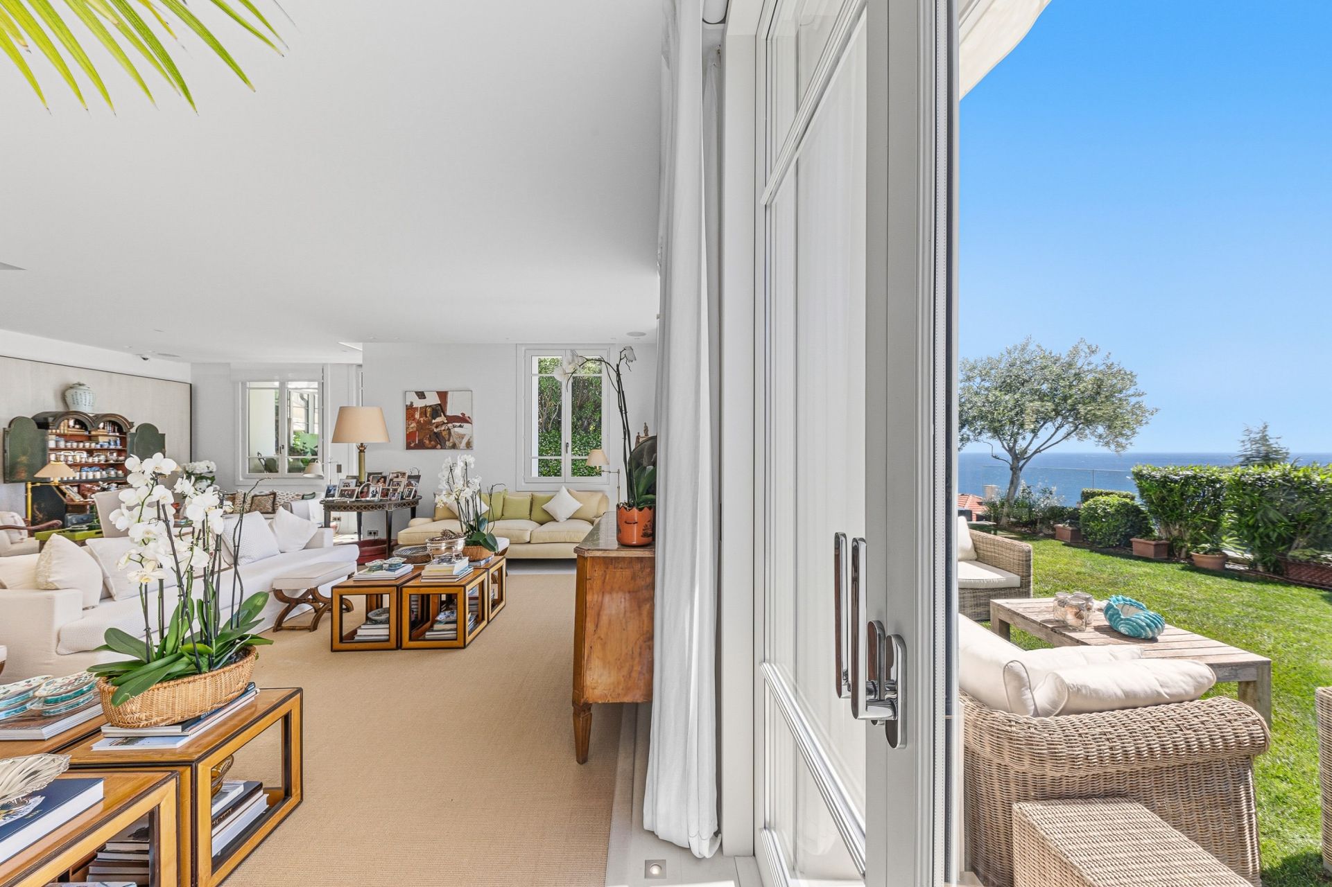 hôtel particulier 8 Pièces en vente sur BEAULIEU SUR MER (06310)
