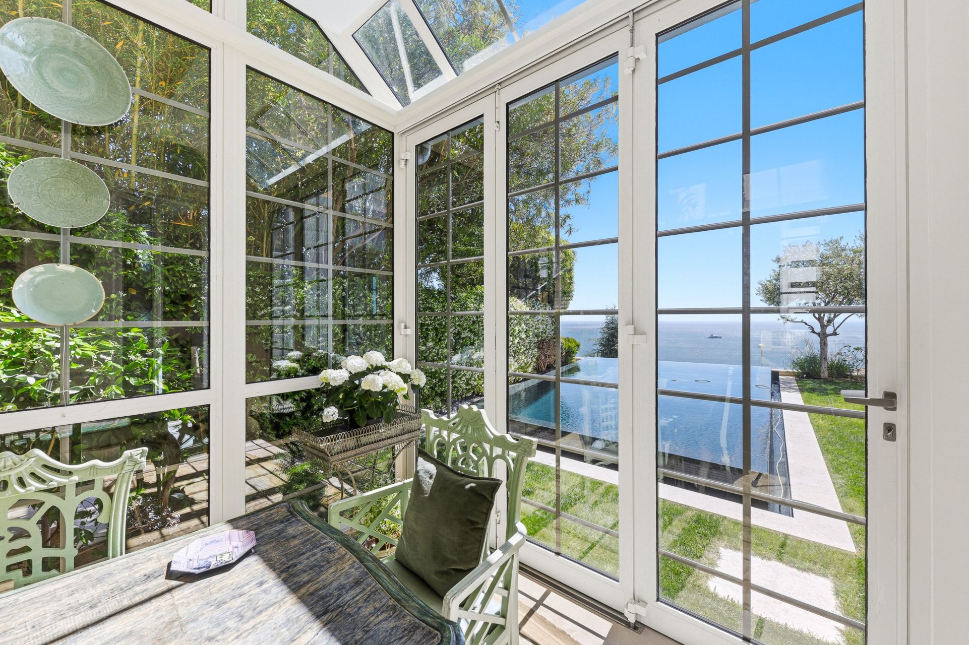 hôtel particulier 8 Pièces en vente sur BEAULIEU SUR MER (06310)