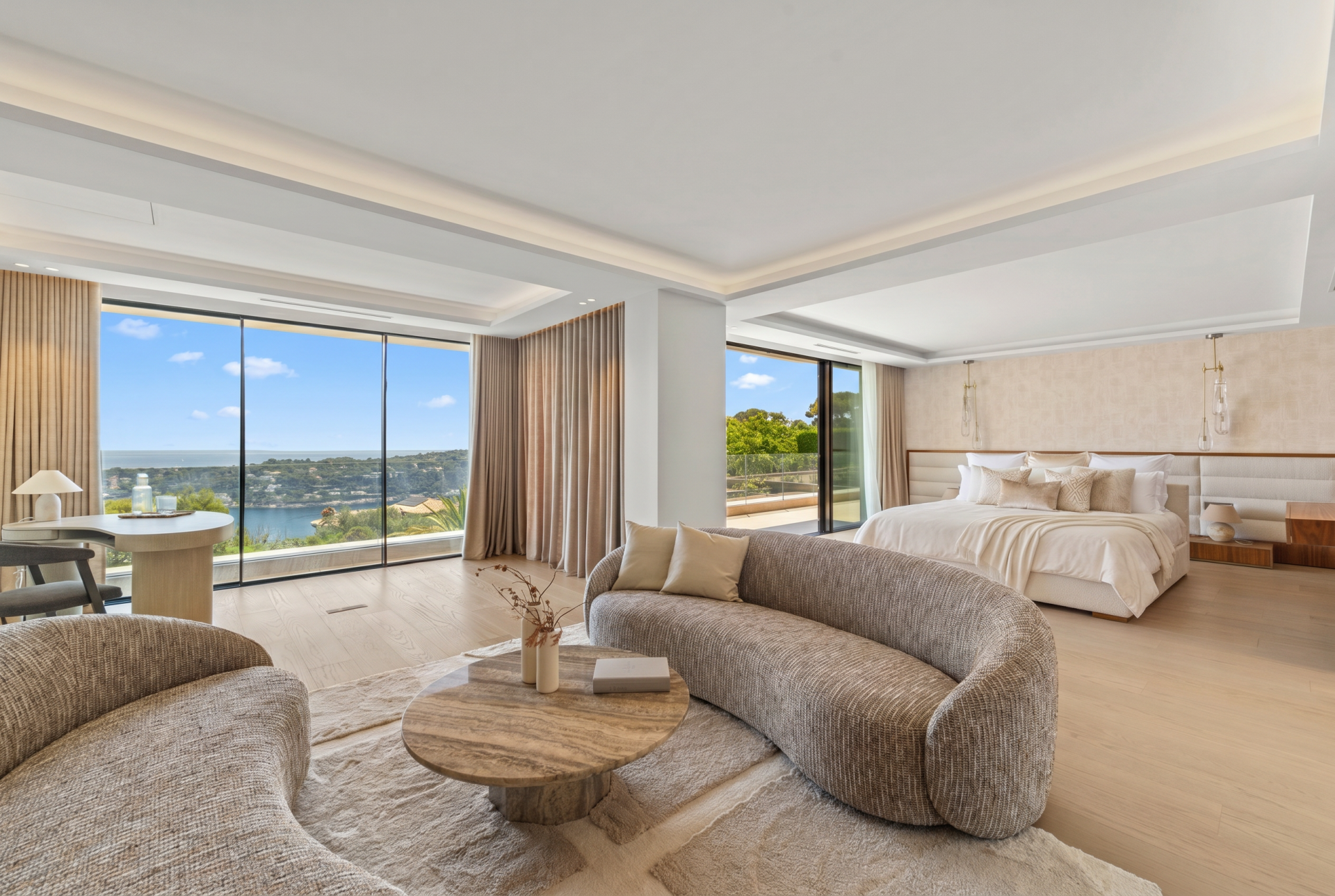 contemporary house 6 Rooms for sale on VILLEFRANCHE SUR MER (06230)