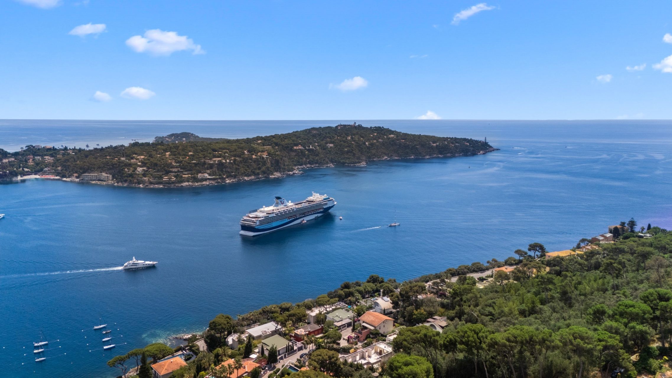contemporary house 6 Rooms for sale on VILLEFRANCHE SUR MER (06230)