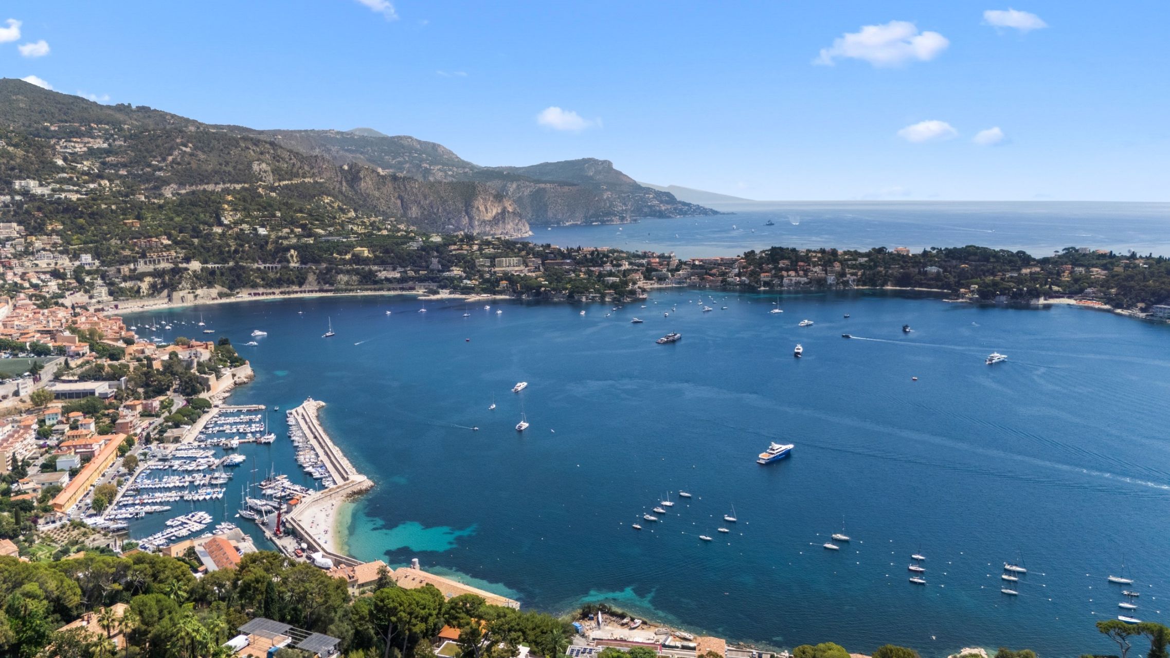 contemporary house 6 Rooms for sale on VILLEFRANCHE SUR MER (06230)