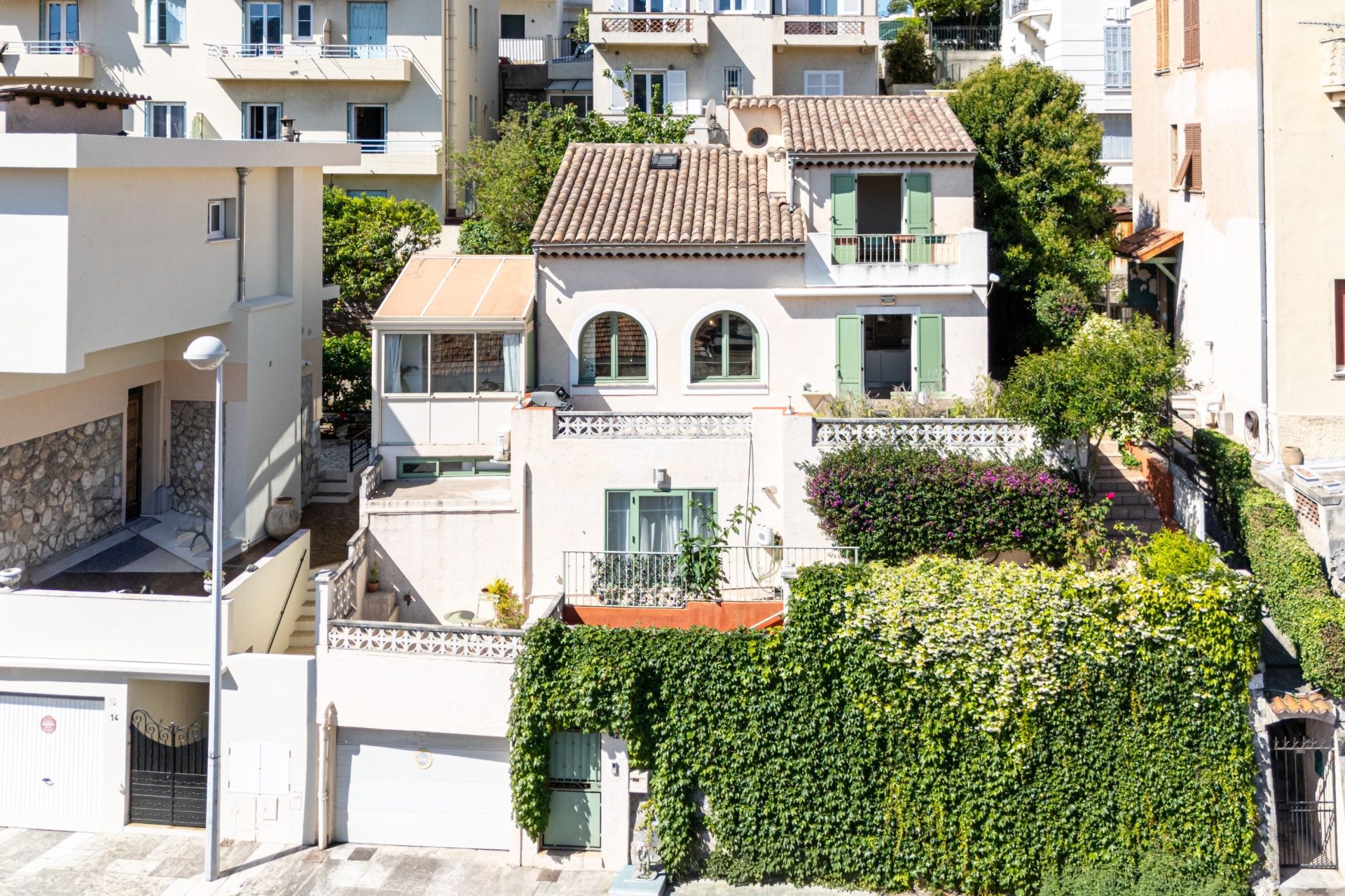 house 5 Rooms for sale on NICE (06000)