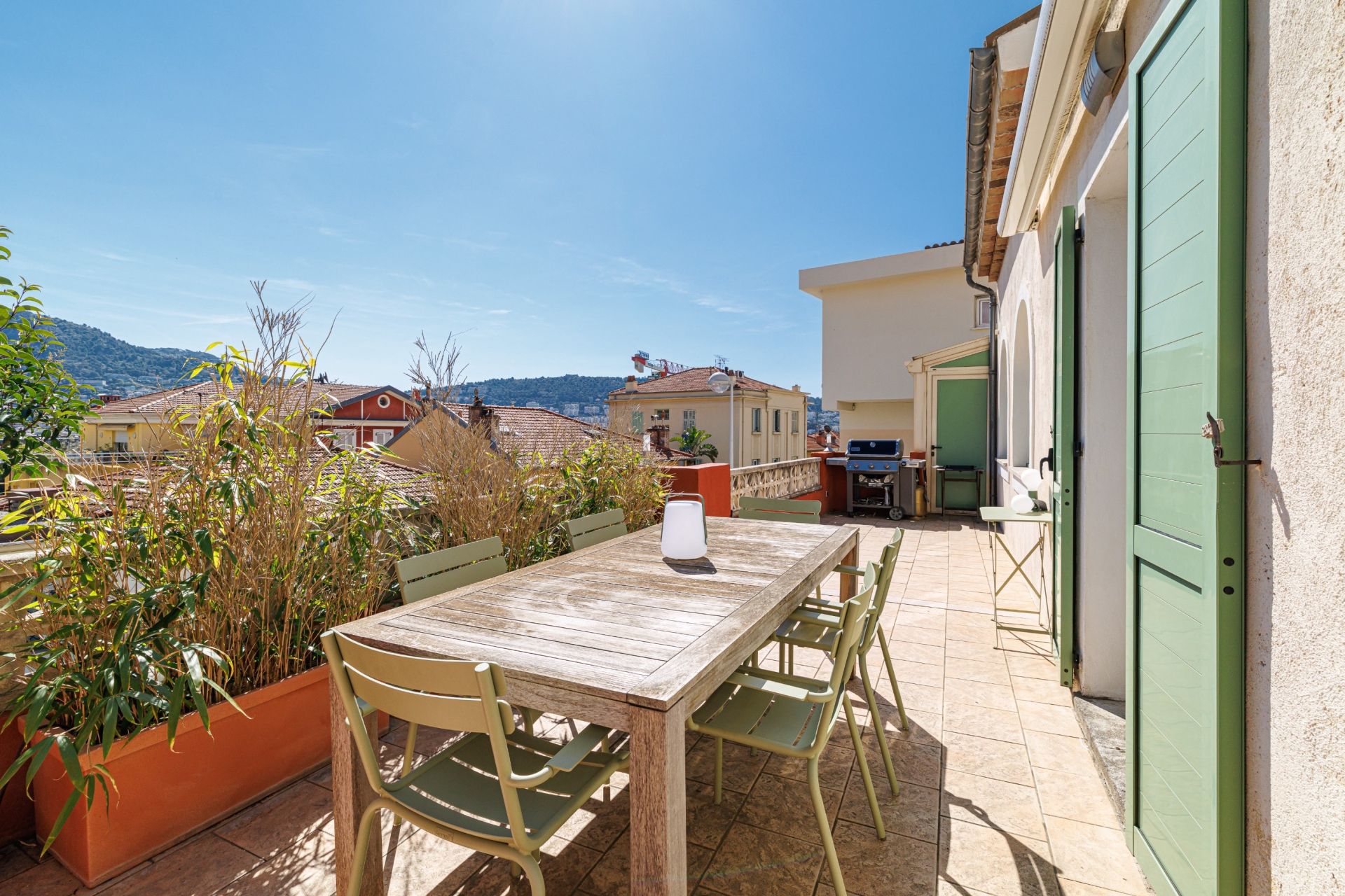 house 5 Rooms for sale on NICE (06000)