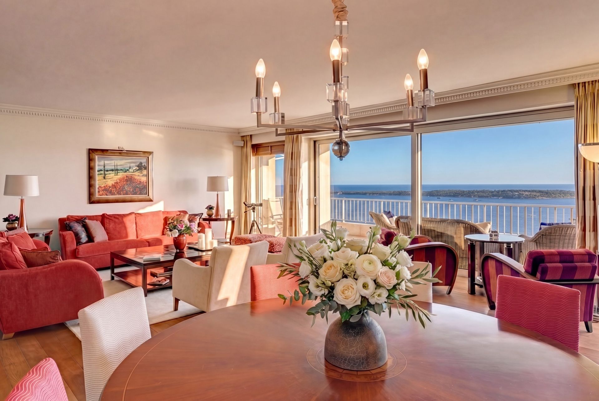 apartment 6 Rooms for sale on CANNES (06400)