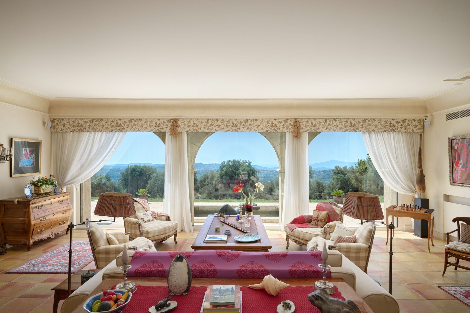 provencal house 8 Rooms for sale on CHATEAUNEUF GRASSE (06740)