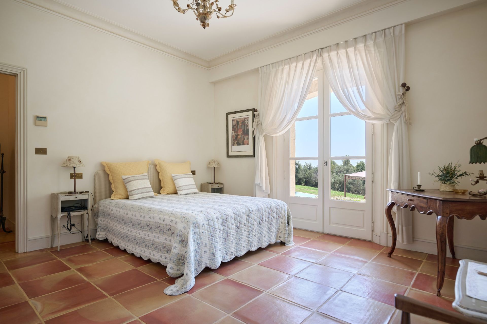 provencal house 8 Rooms for sale on CHATEAUNEUF GRASSE (06740)