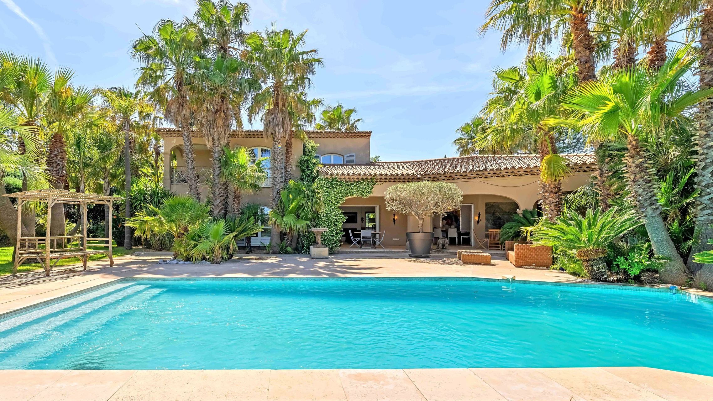 provencal house 7 Rooms for sale on GRIMAUD (83310)