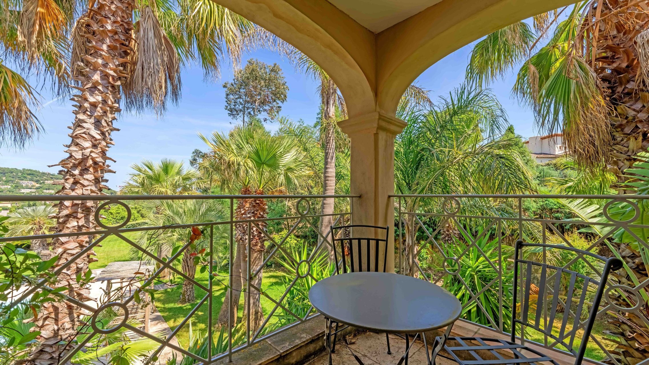provencal house 7 Rooms for sale on GRIMAUD (83310)