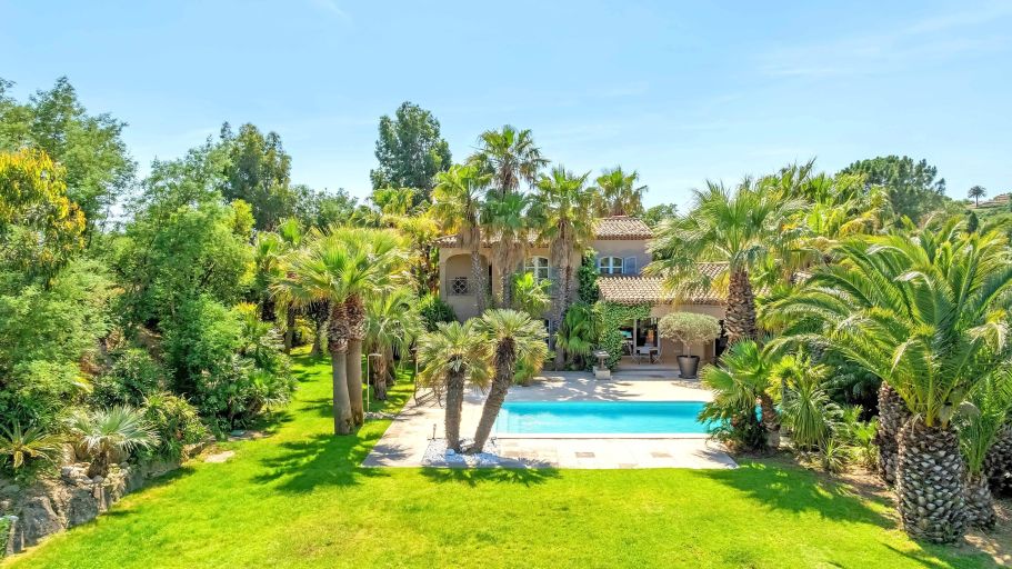provencal house 7 Rooms for sale on GRIMAUD (83310)