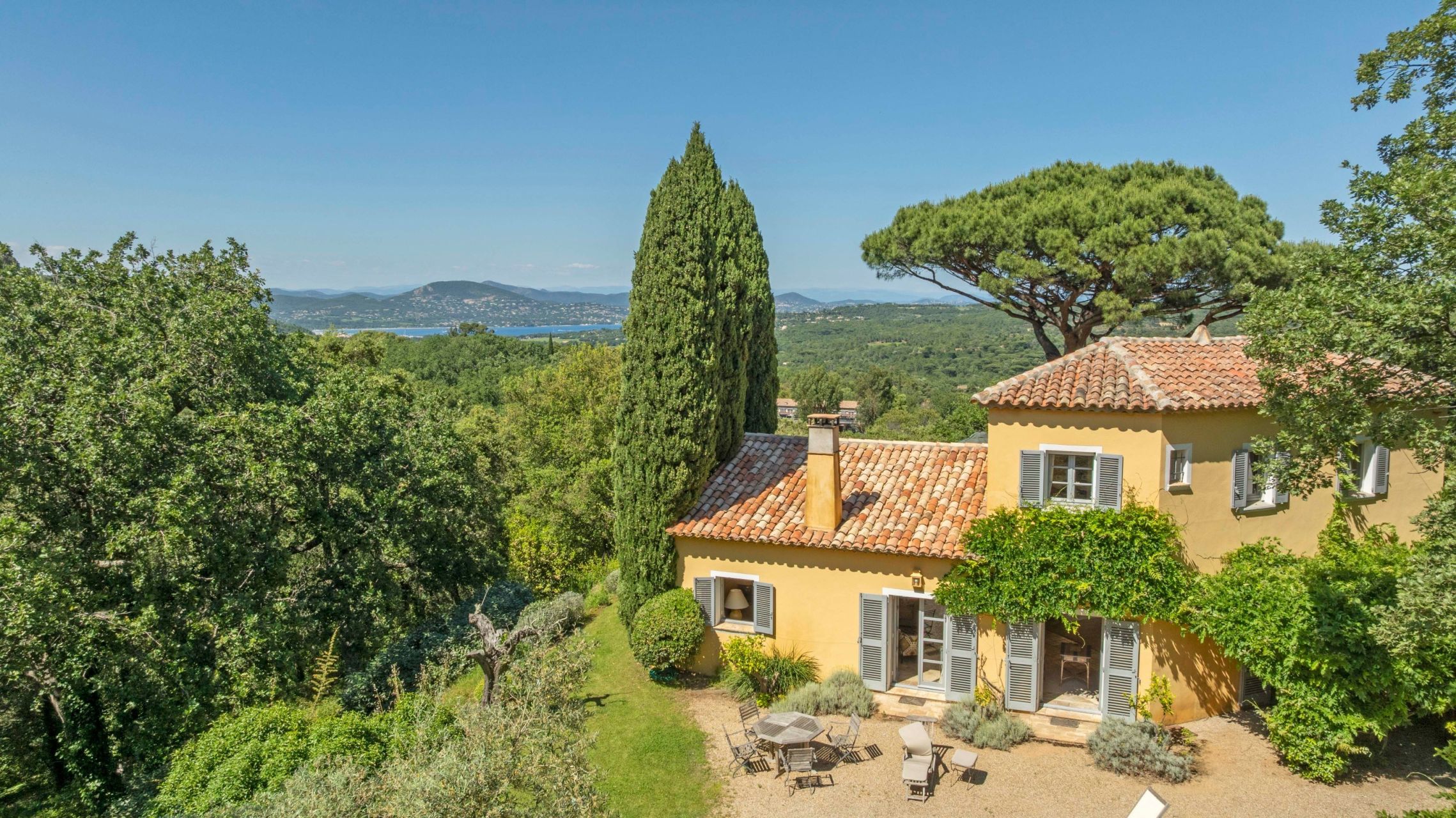 bastide 8 Pièces en vente sur GASSIN (83580)