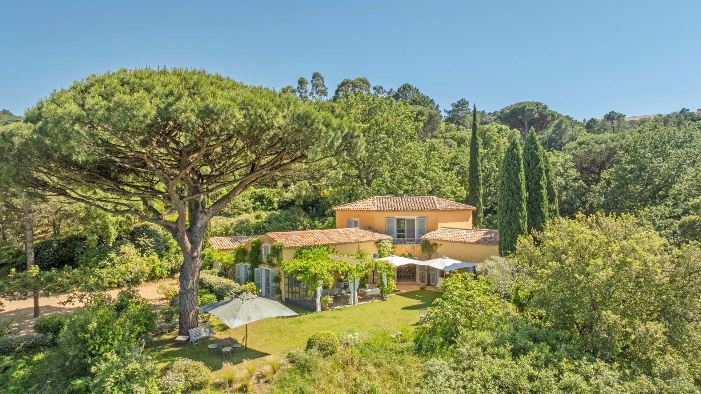 bastide 8 Pièces en vente sur GASSIN (83580)