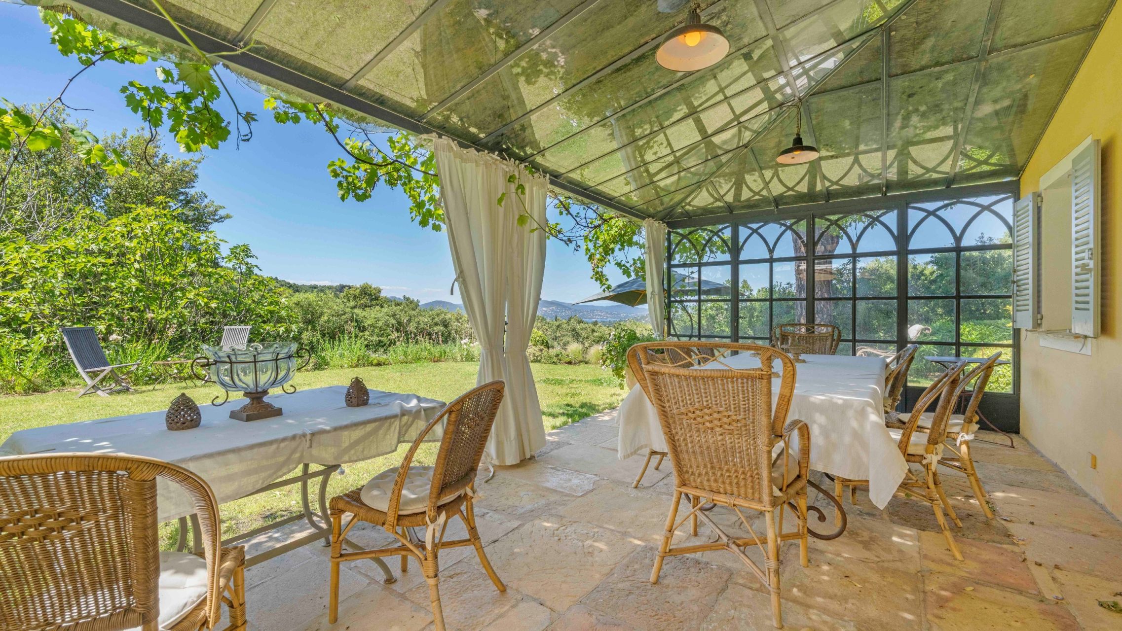 bastide 8 Pièces en vente sur GASSIN (83580)