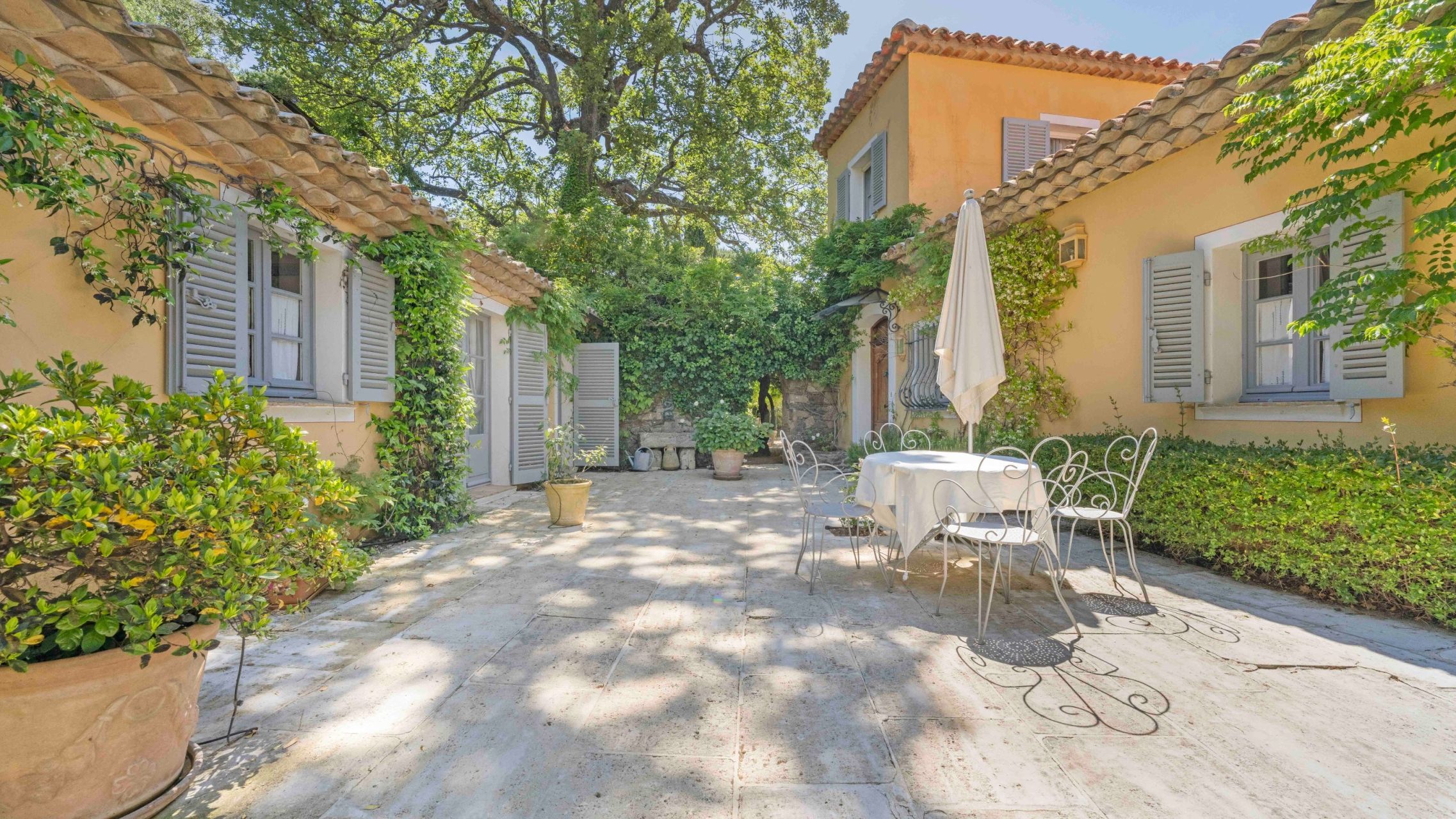 bastide 8 Pièces en vente sur GASSIN (83580)