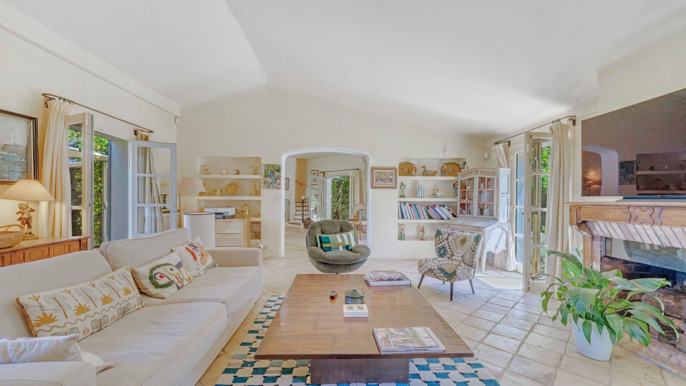 bastide 8 Pièces en vente sur GASSIN (83580)