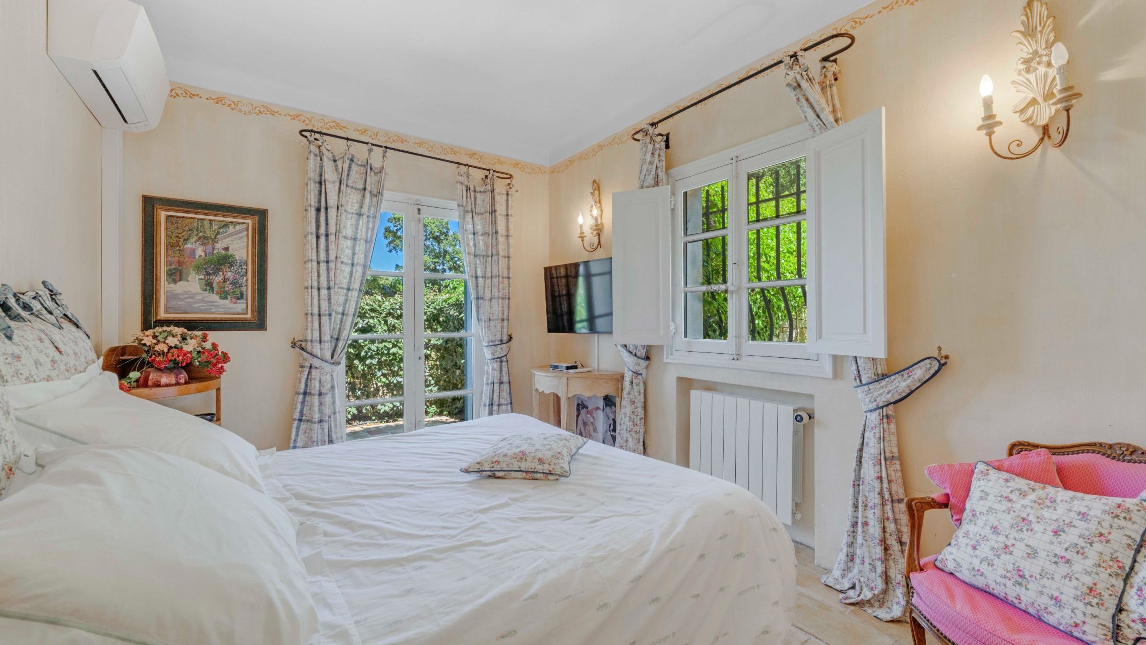 bastide 8 Pièces en vente sur GASSIN (83580)