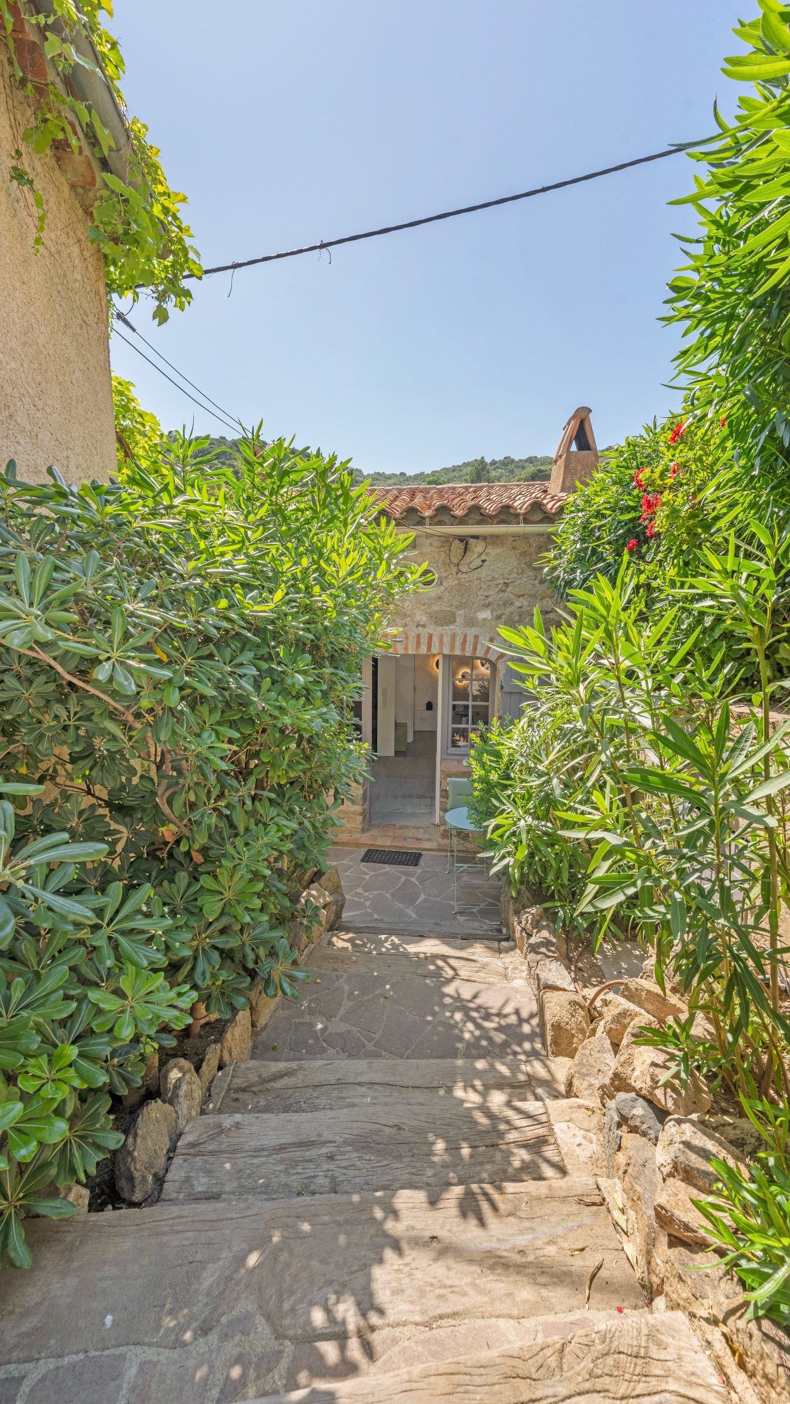  2 Rooms for sale on RAMATUELLE (83350)