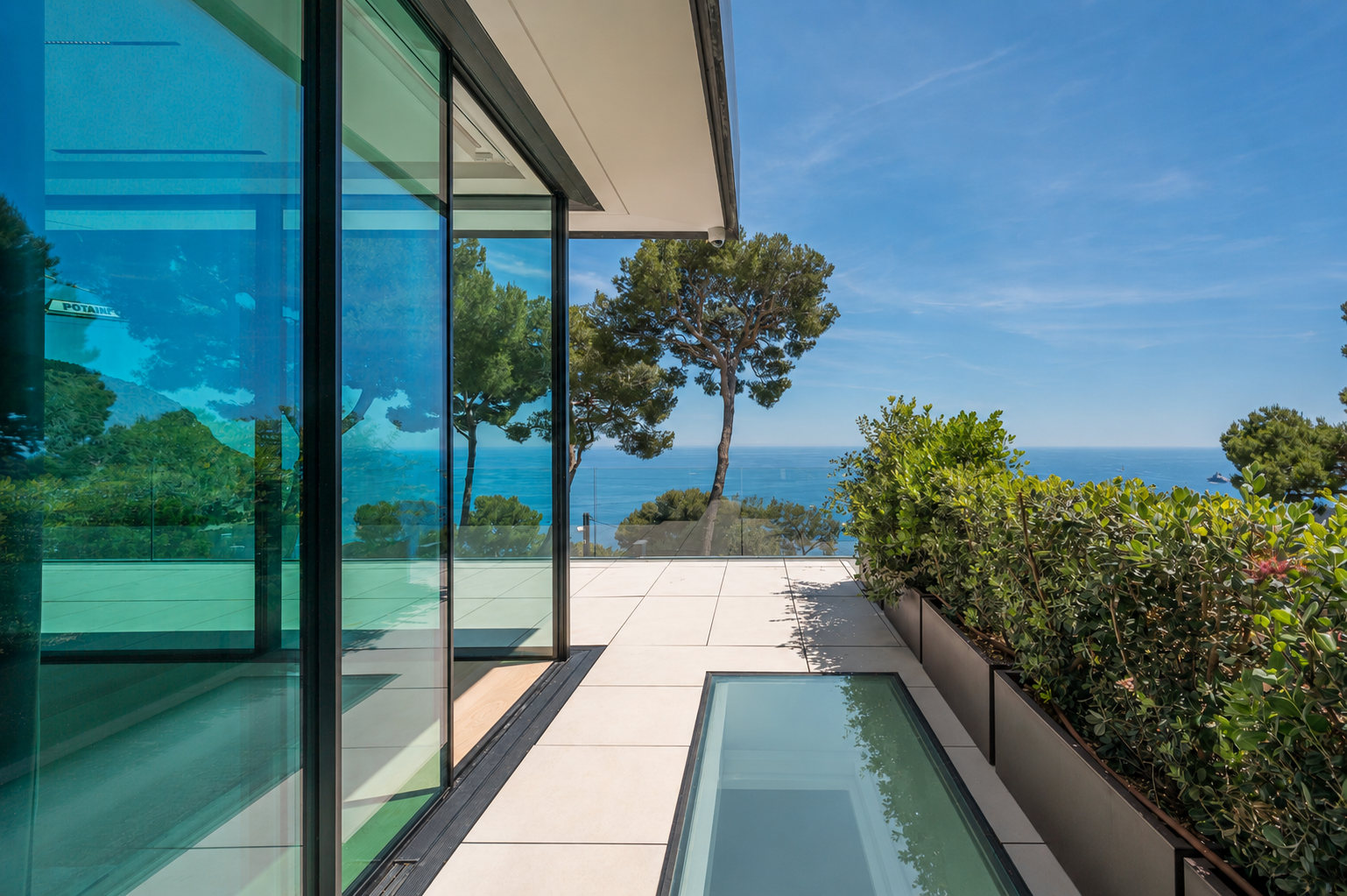 villa 6 Rooms for sale on EZE (06360)