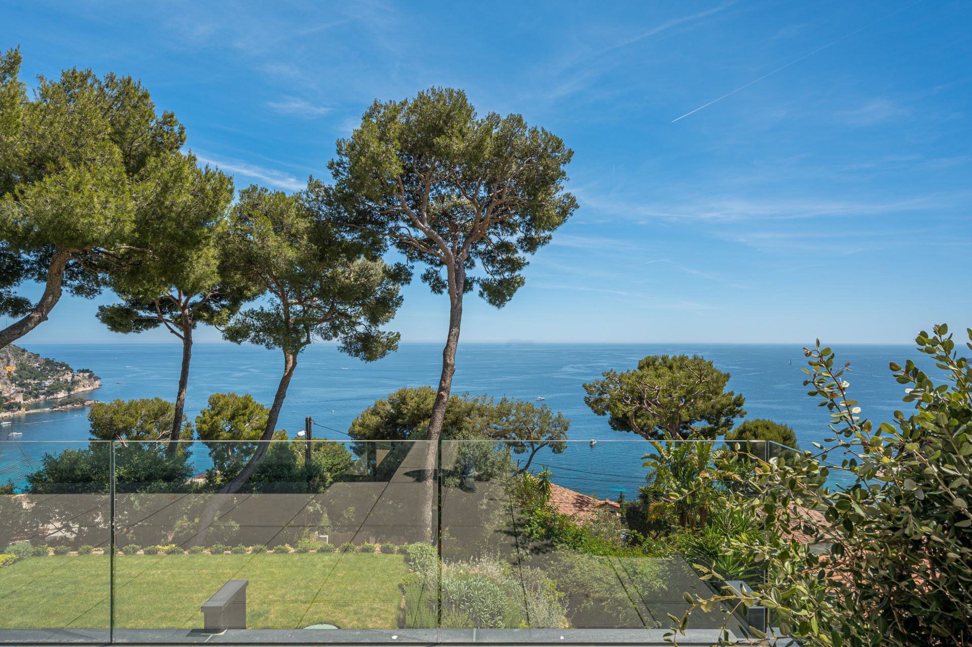 villa 6 Rooms for sale on EZE (06360)