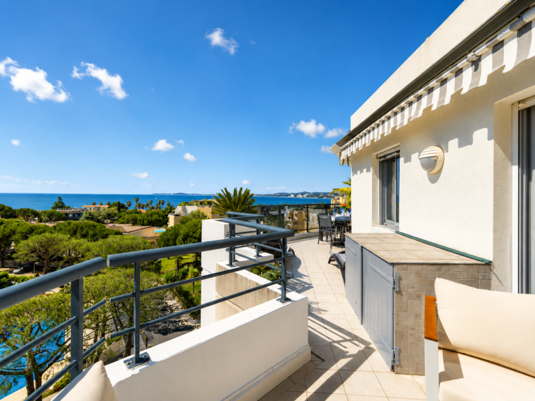 apartment 2 Rooms for sale on CROS DE CAGNES (06800)