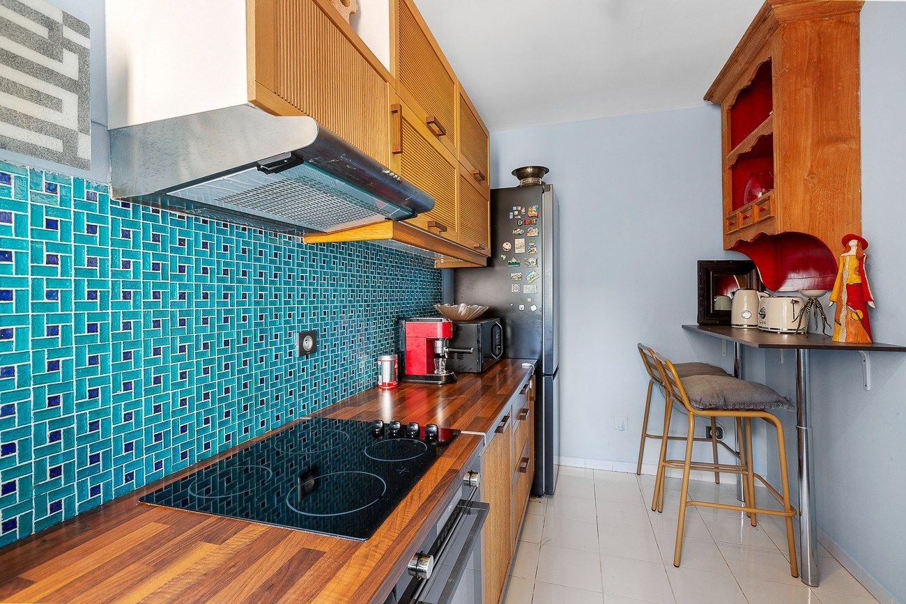 apartment 4 Rooms for sale on CANNES (06400)