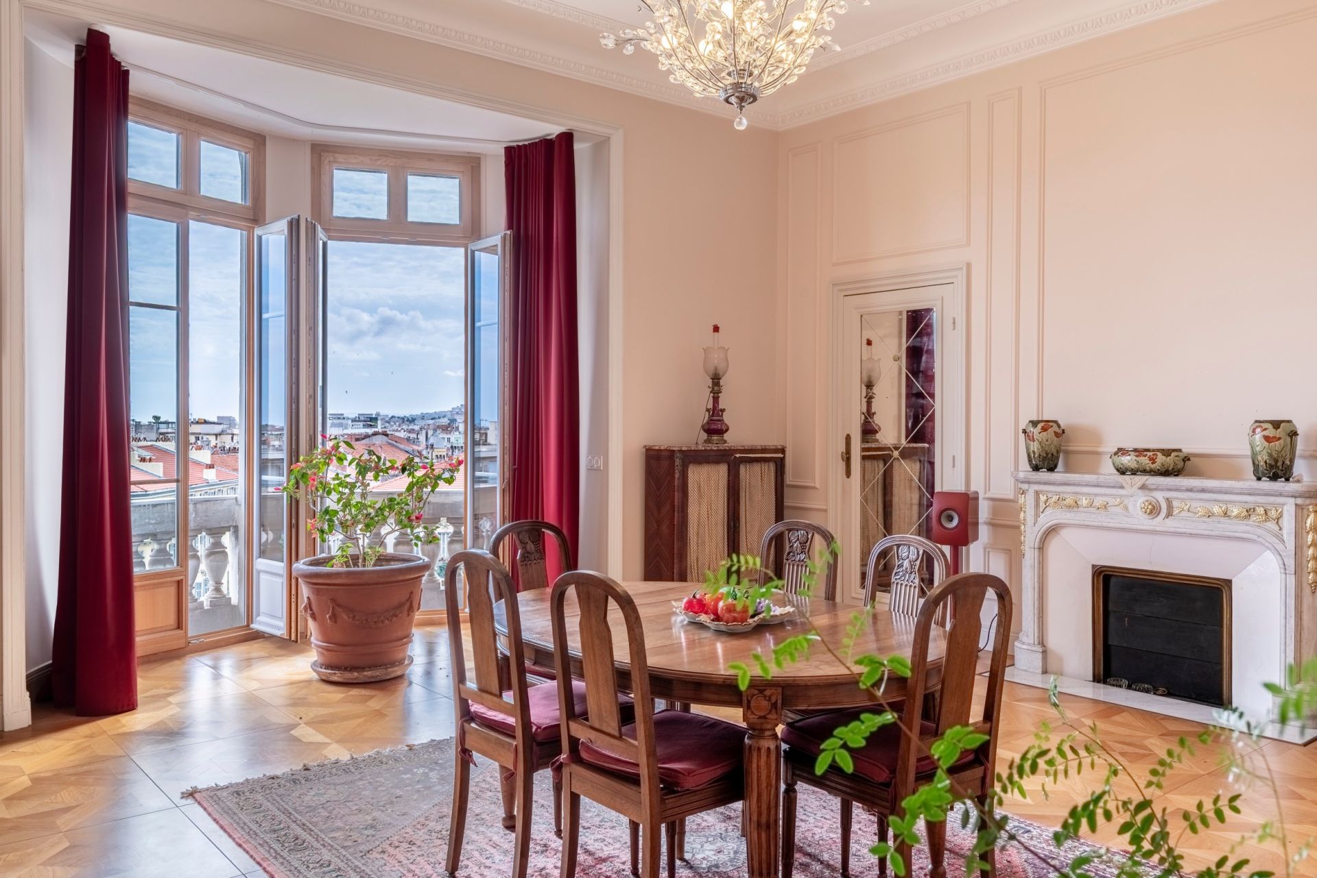 apartment 6 Rooms for sale on NICE (06000)