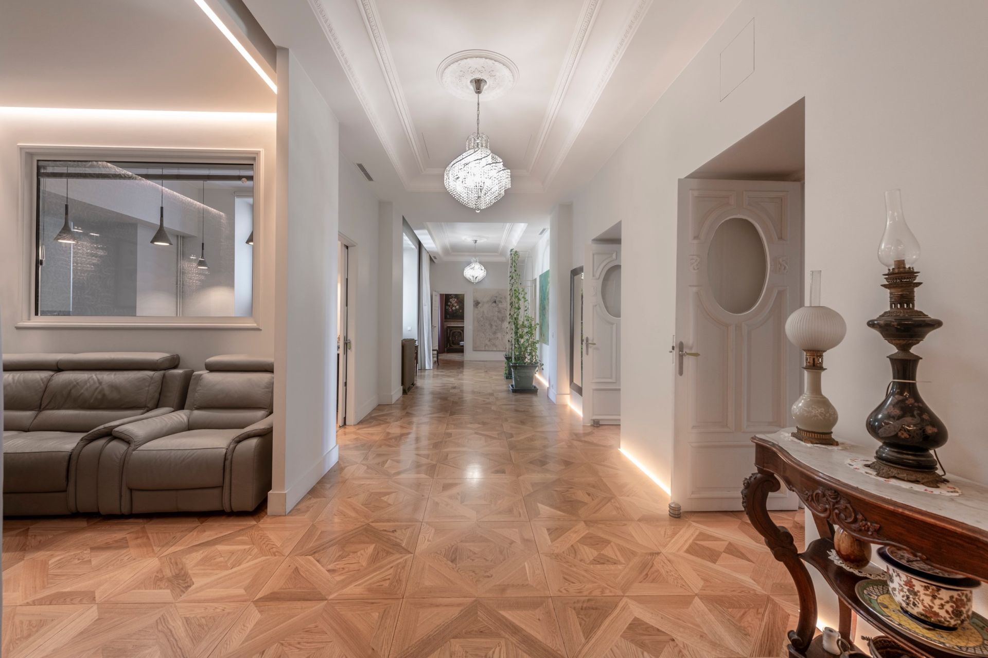 apartment 6 Rooms for sale on NICE (06000)