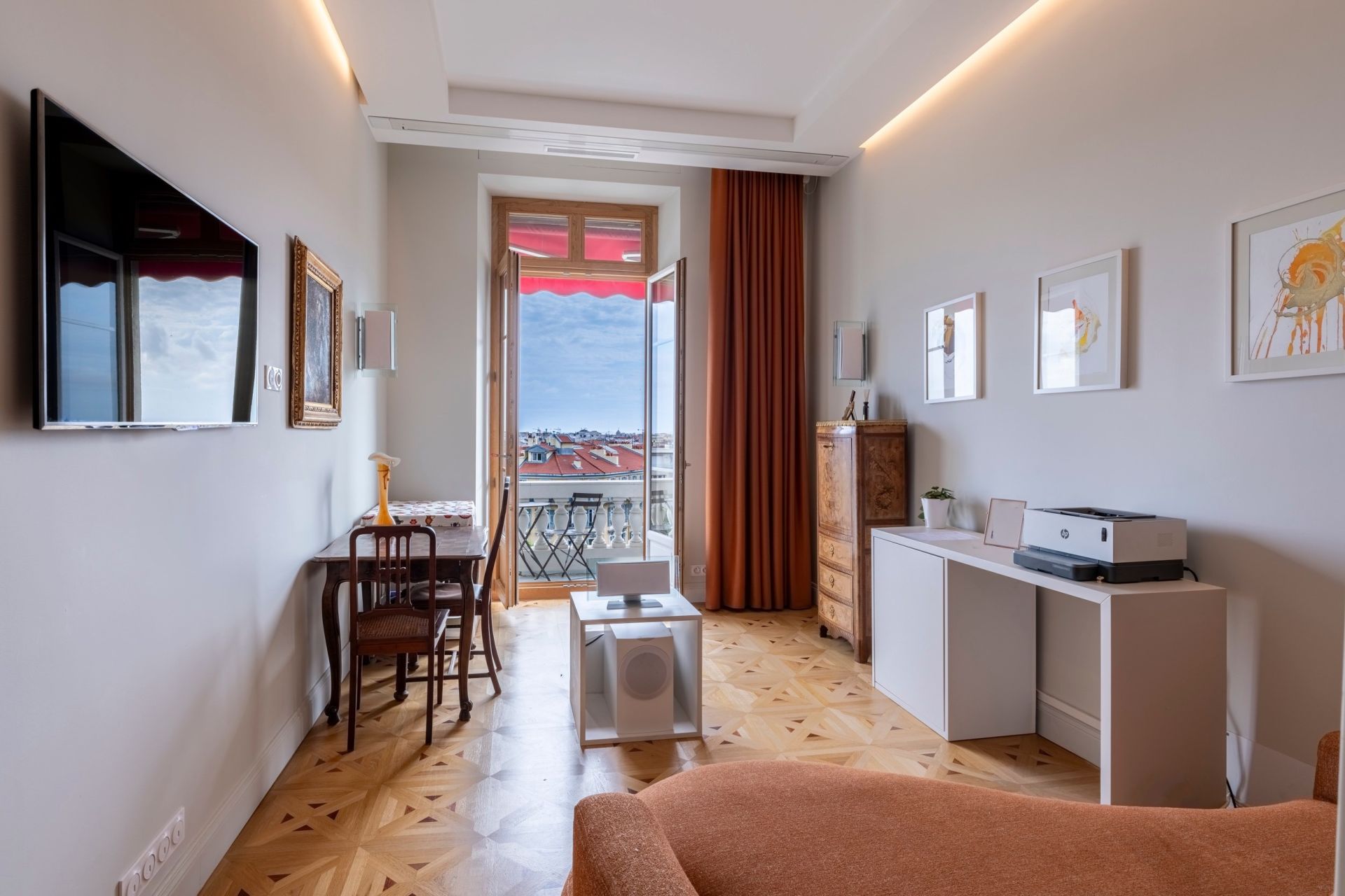 apartment 6 Rooms for sale on NICE (06000)
