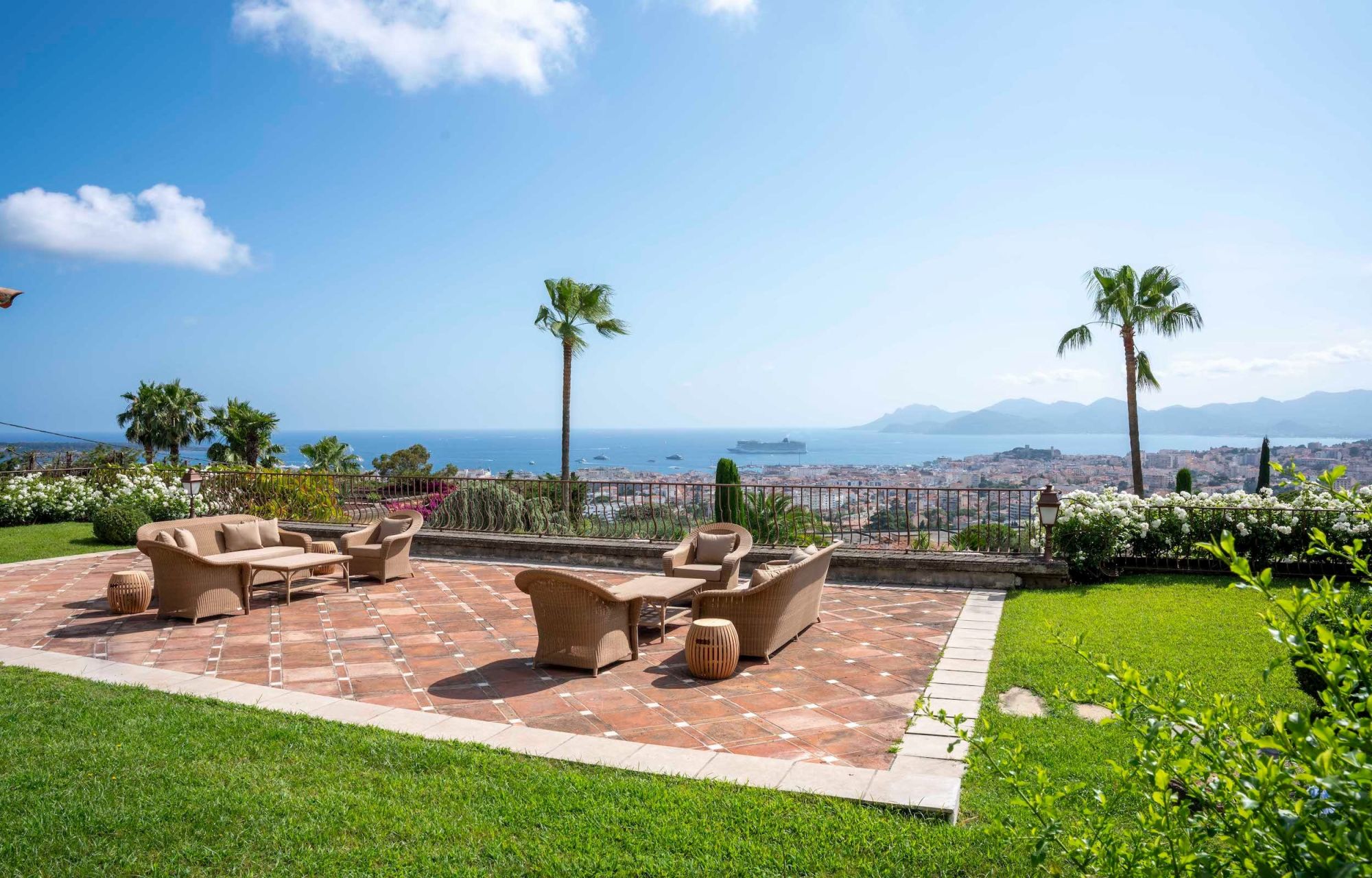 villa 11 Pièces en vente sur CANNES (06400)