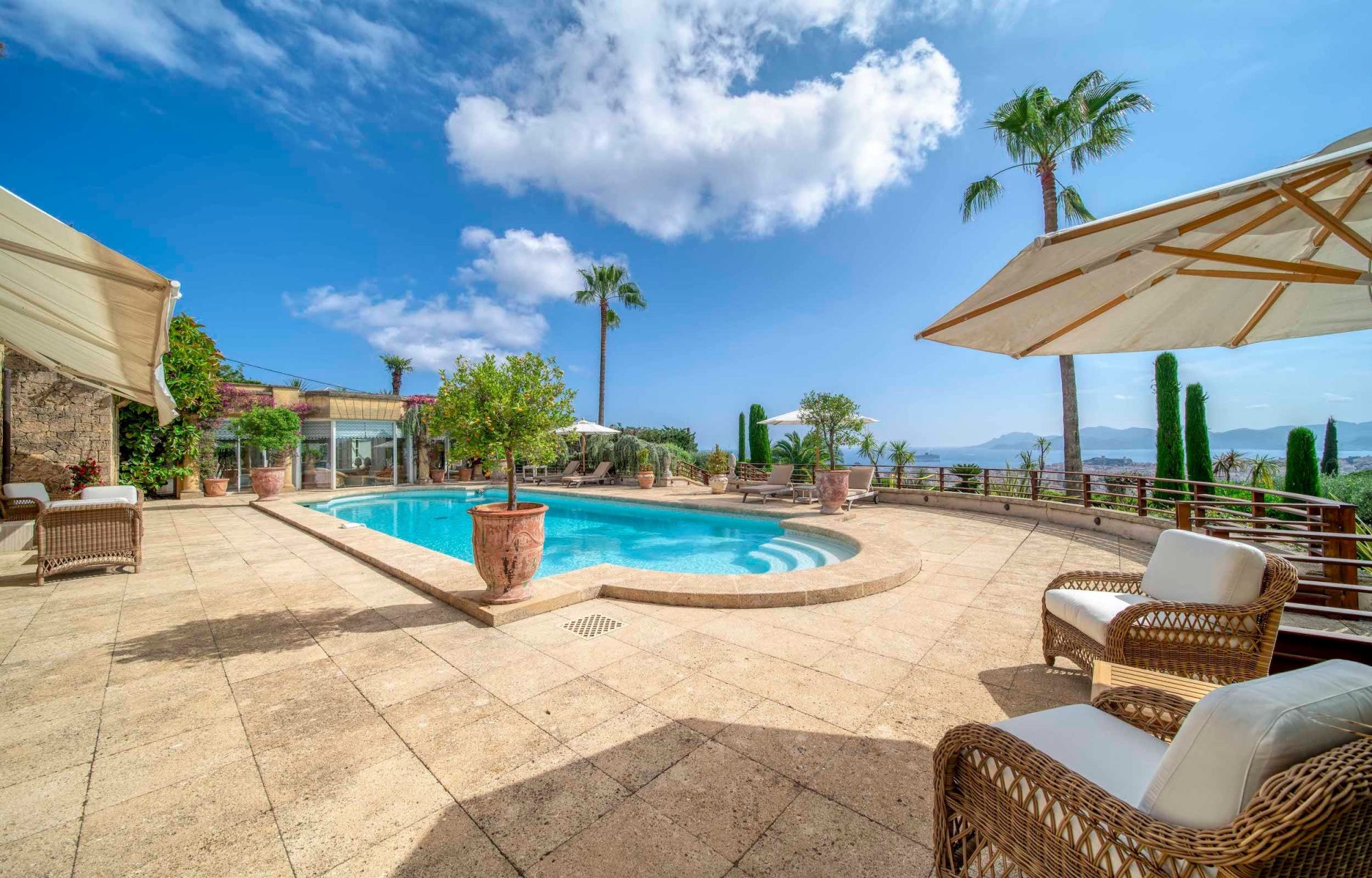villa 11 Pièces en vente sur CANNES (06400)