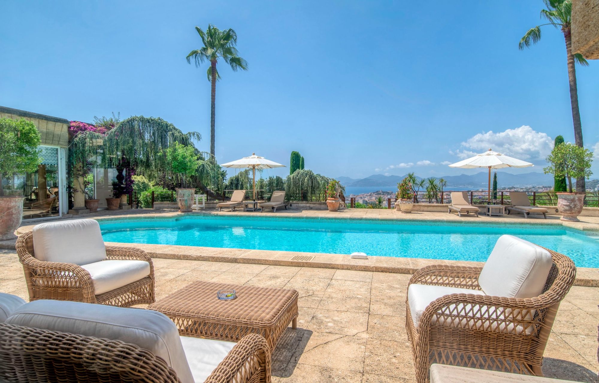 villa 11 Pièces en vente sur CANNES (06400)