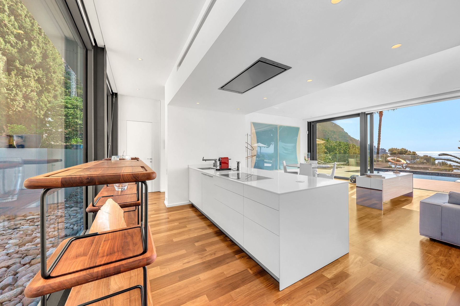 contemporary house 7 Rooms for sale on EZE (06360)