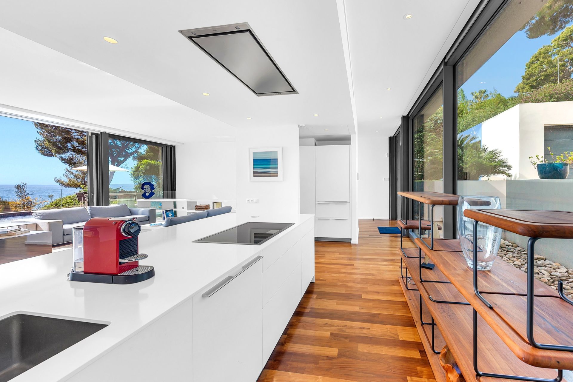 contemporary house 7 Rooms for sale on EZE (06360)