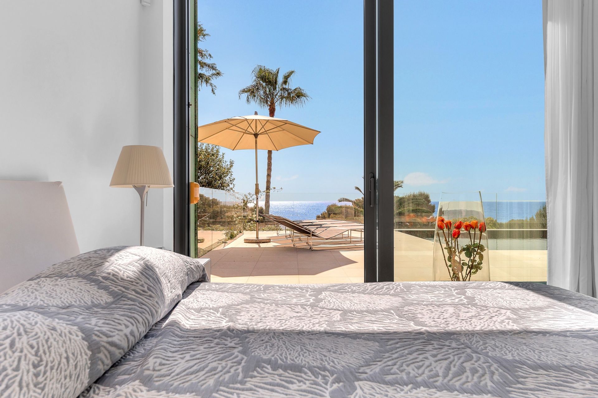 contemporary house 7 Rooms for sale on EZE (06360)