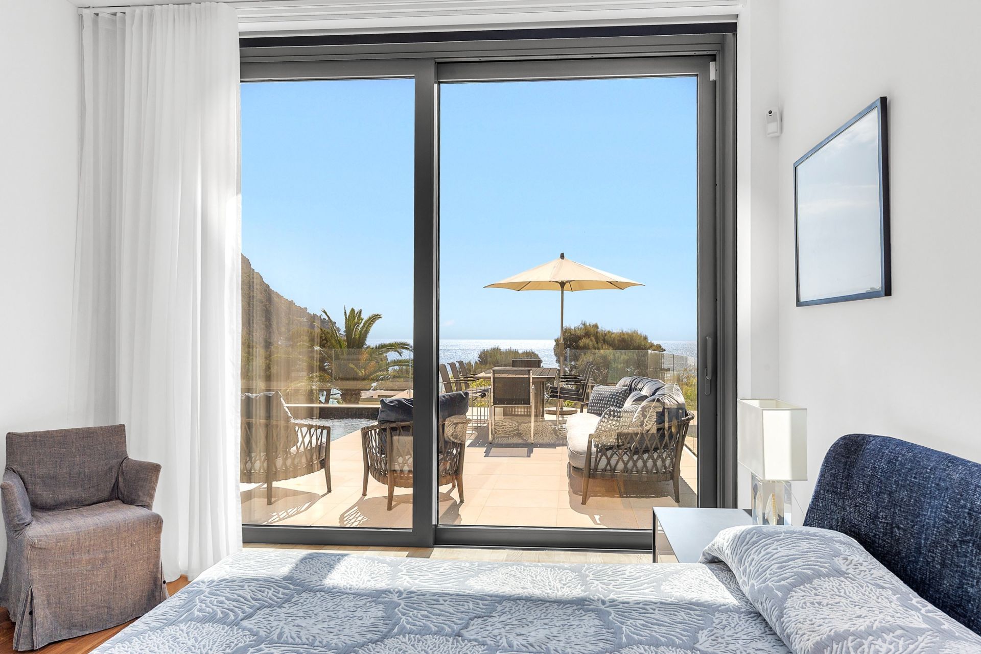 contemporary house 7 Rooms for sale on EZE (06360)