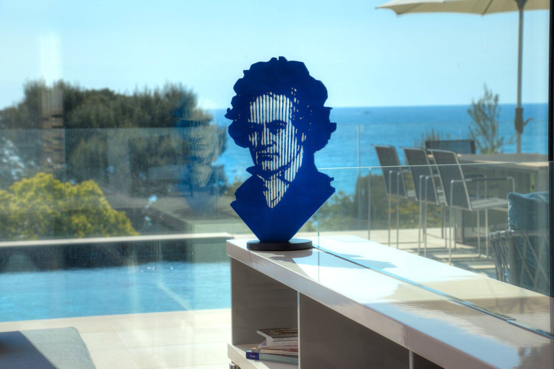 contemporary house 7 Rooms for sale on EZE (06360)