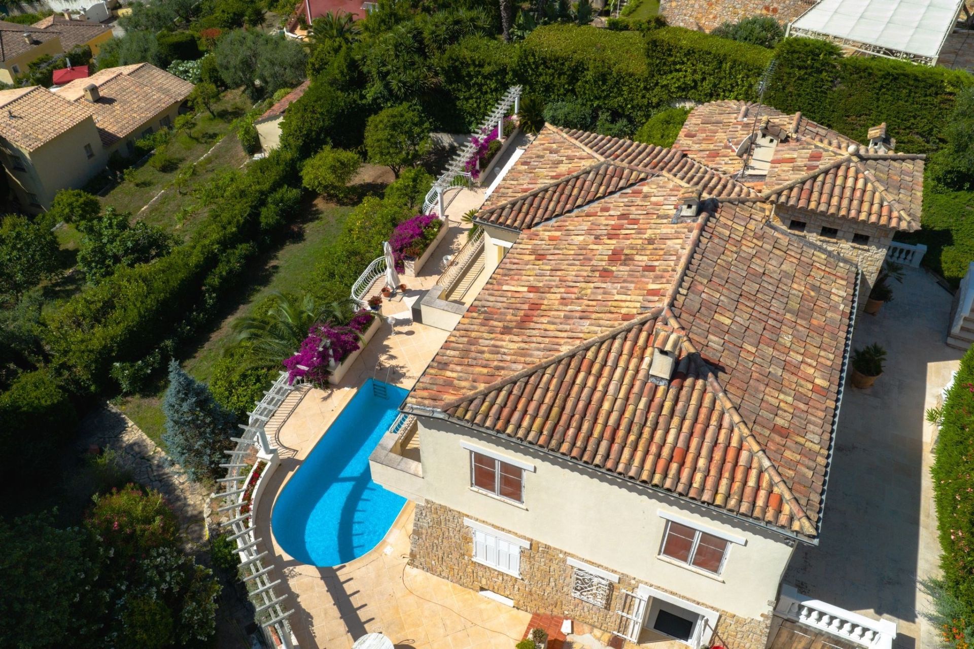 villa 6 Pièces en vente sur VALLAURIS (06220)