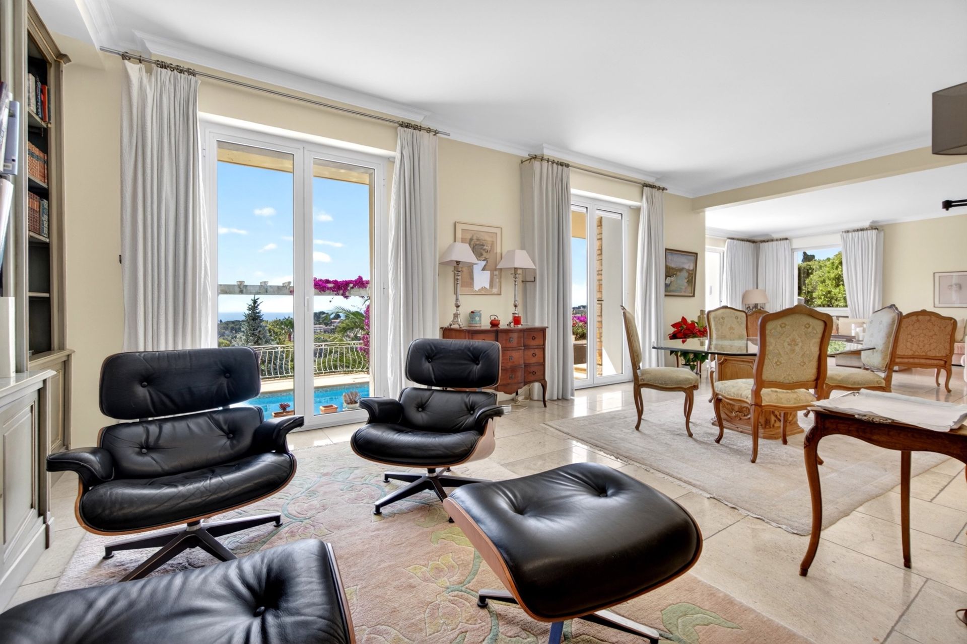 villa 6 Pièces en vente sur VALLAURIS (06220)