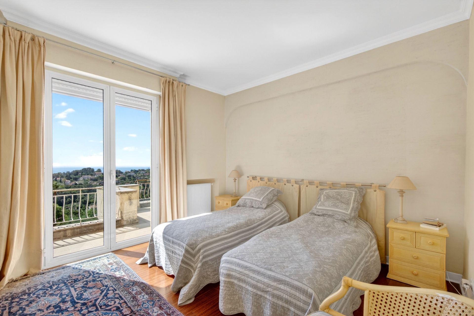 villa 6 Pièces en vente sur VALLAURIS (06220)