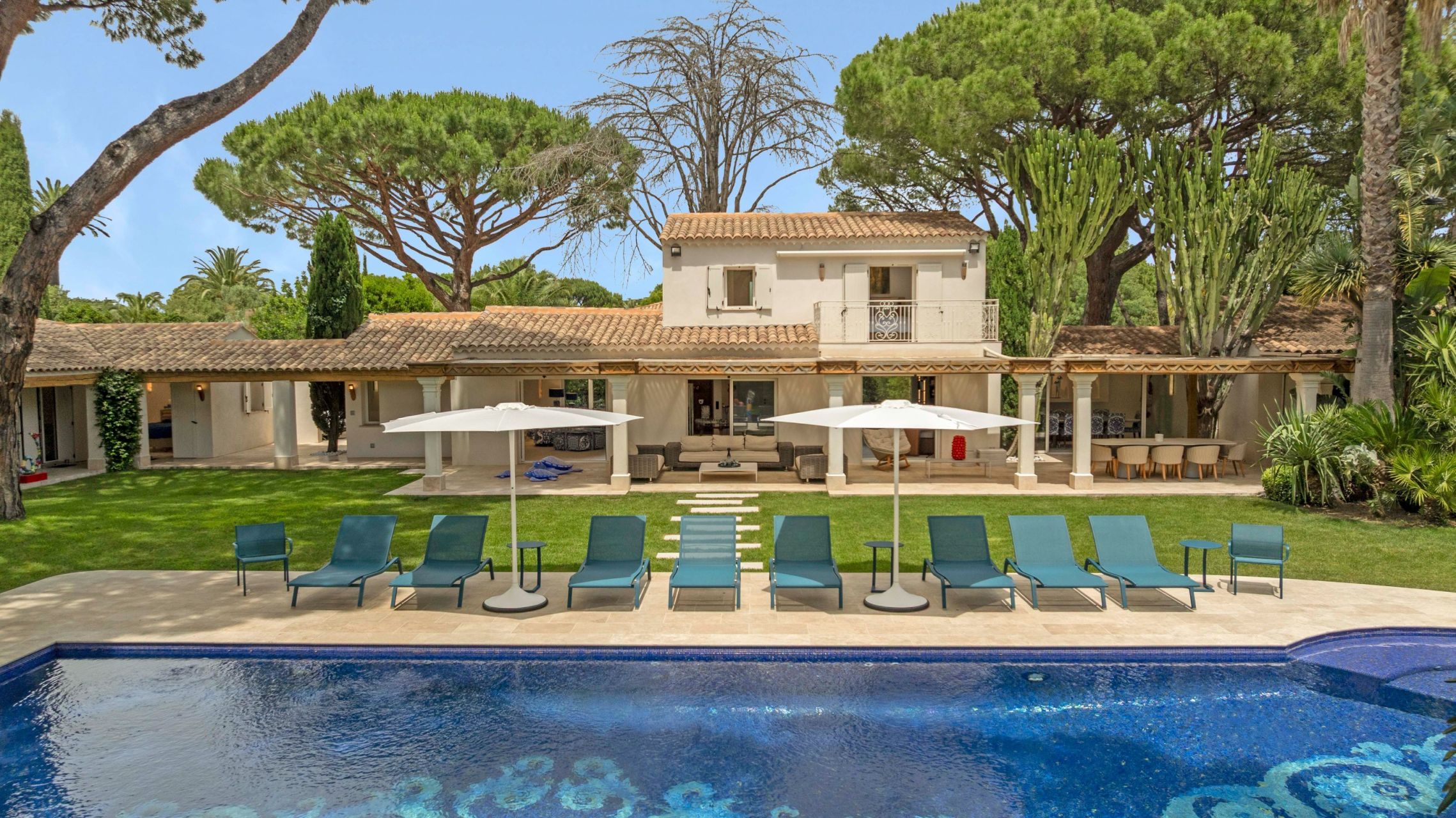villa 9 Pièces en vente sur ST TROPEZ (83990)