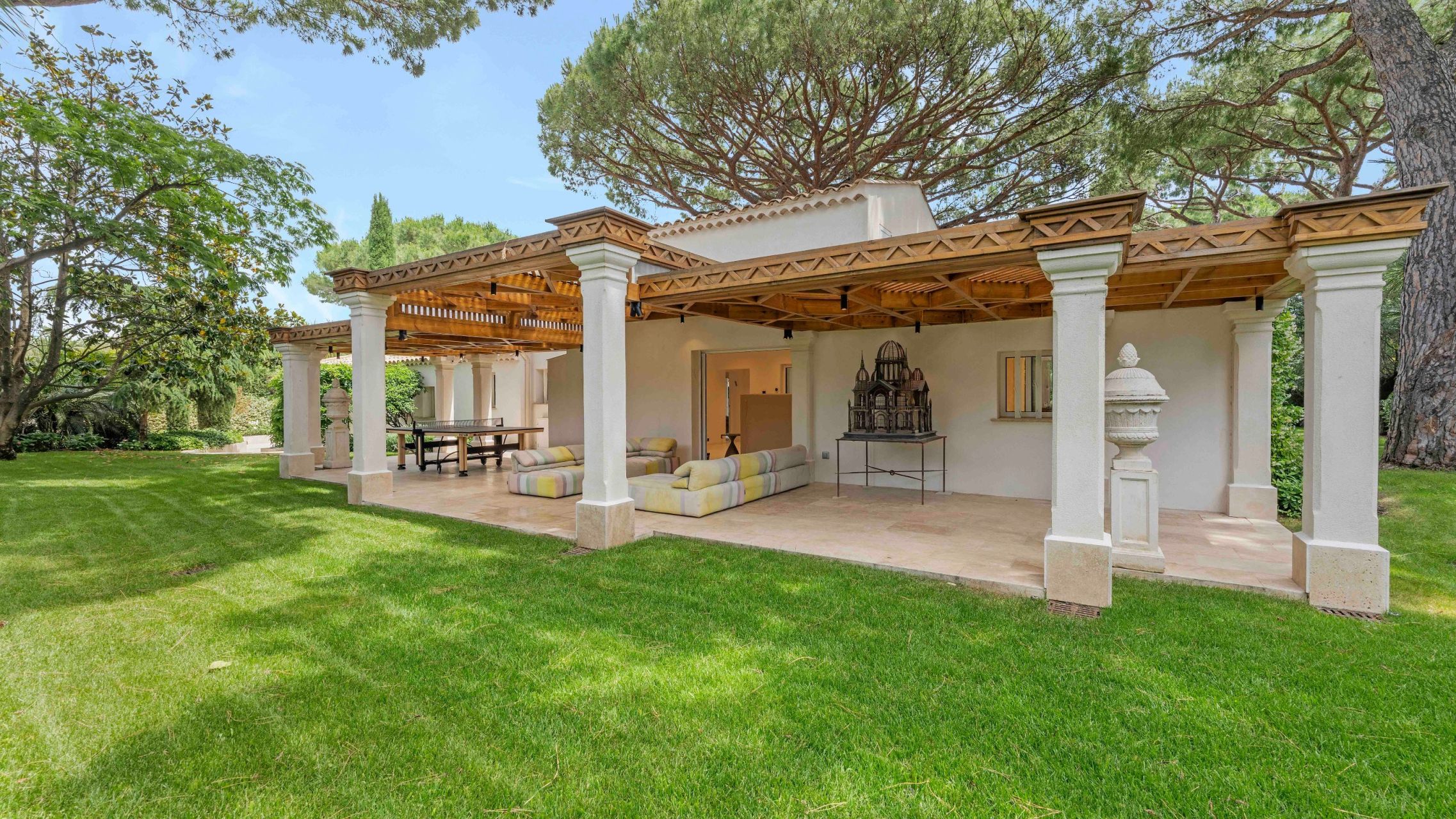 villa 9 Pièces en vente sur ST TROPEZ (83990)