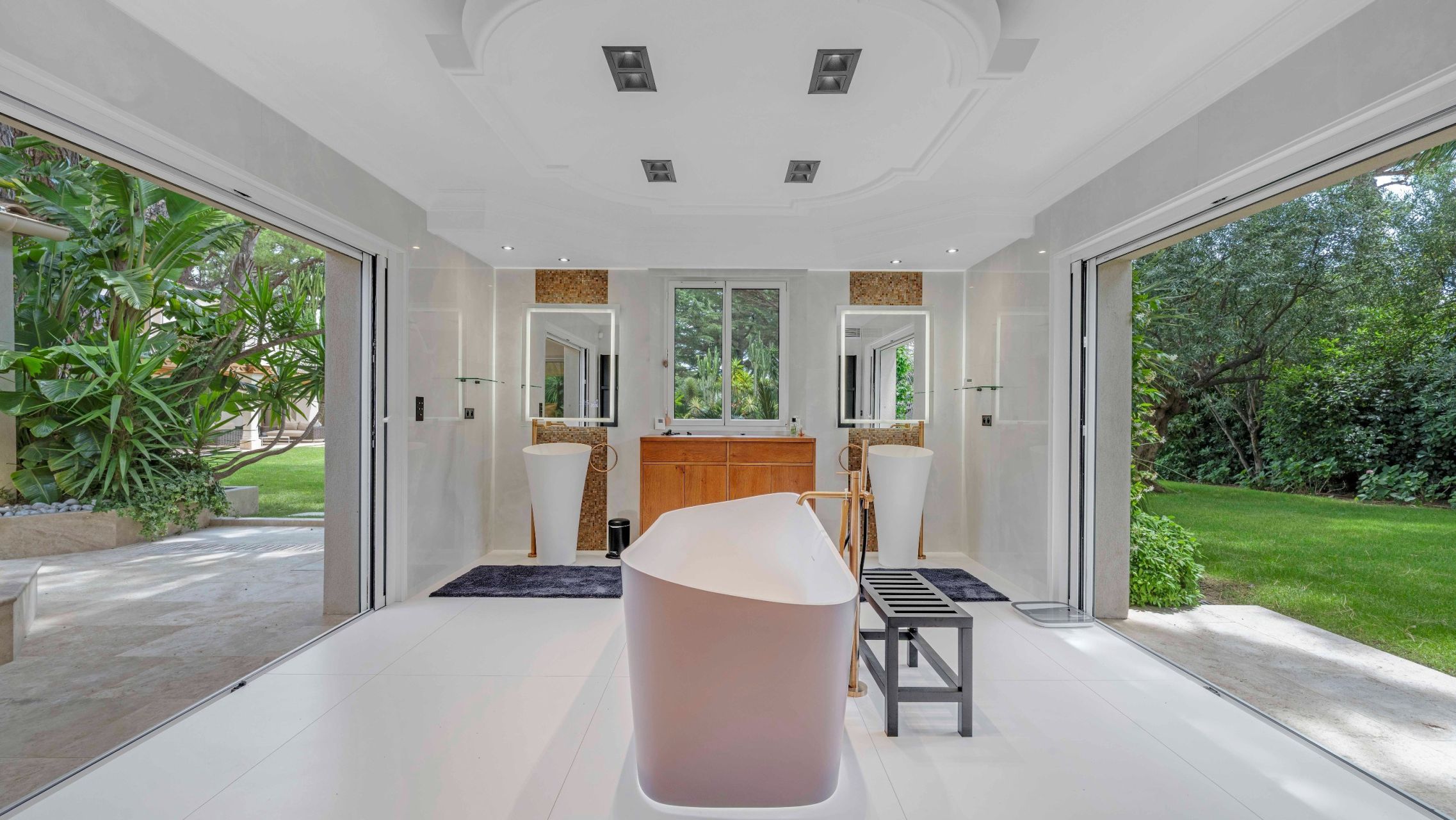 villa 9 Pièces en vente sur ST TROPEZ (83990)