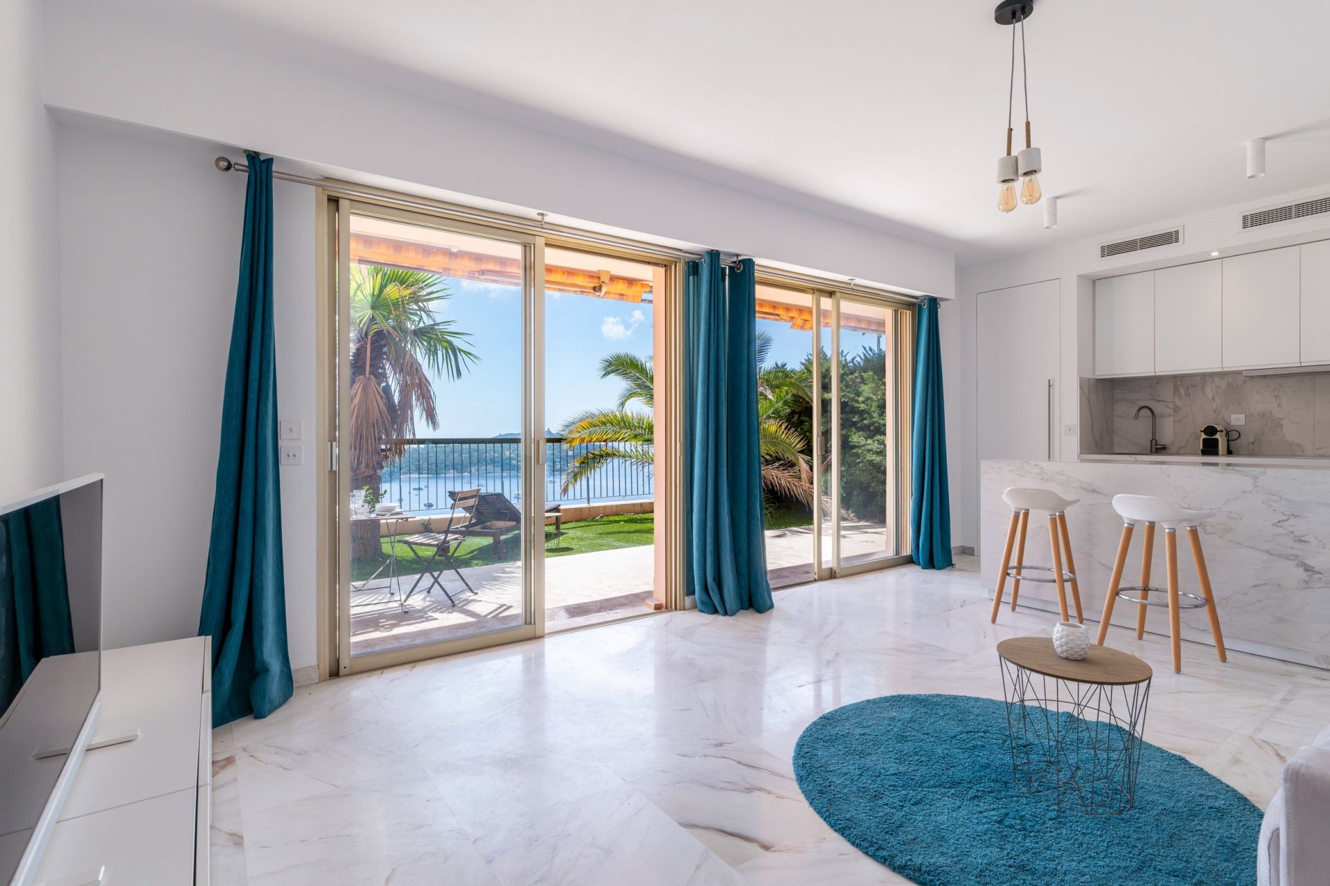 studio for sale on VILLEFRANCHE SUR MER (06230)