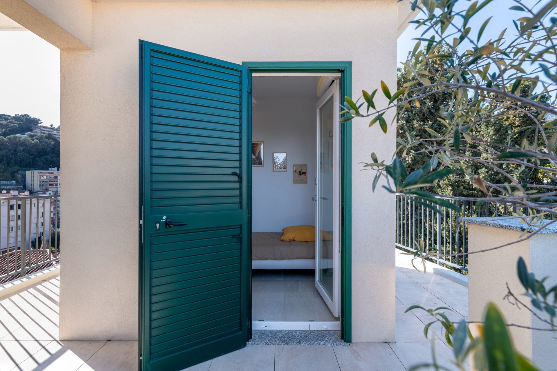 apartment 3 Rooms for sale on MENTON (06500)
