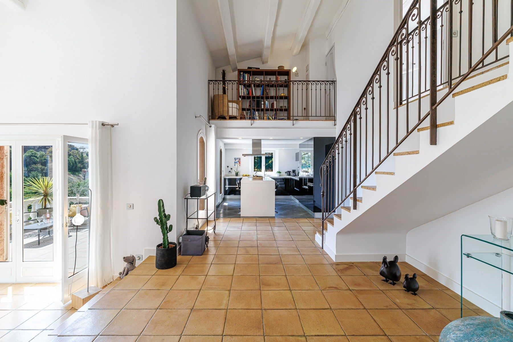 villa 5 Rooms for sale on GATTIERES (06510)