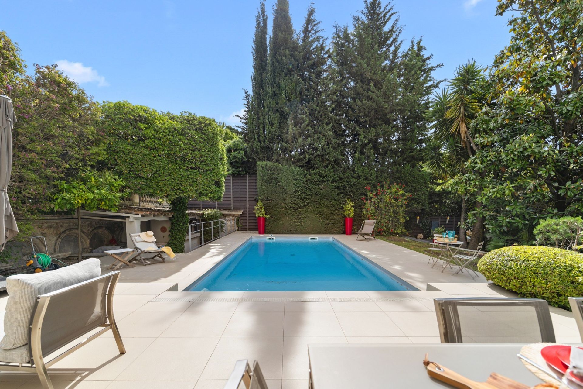 villa 5 Rooms for sale on NICE (06000)