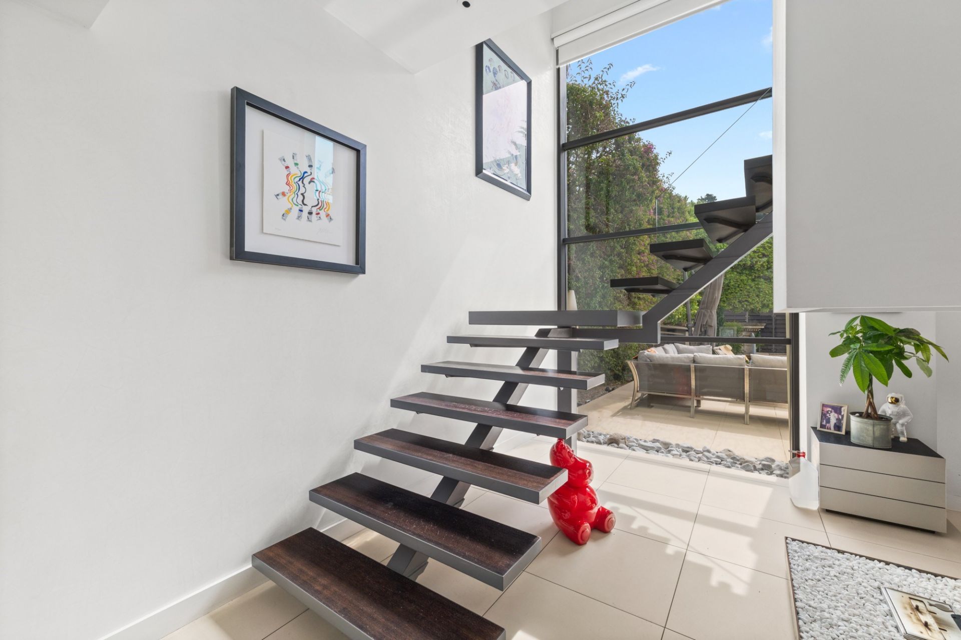 villa 5 Rooms for sale on NICE (06000)
